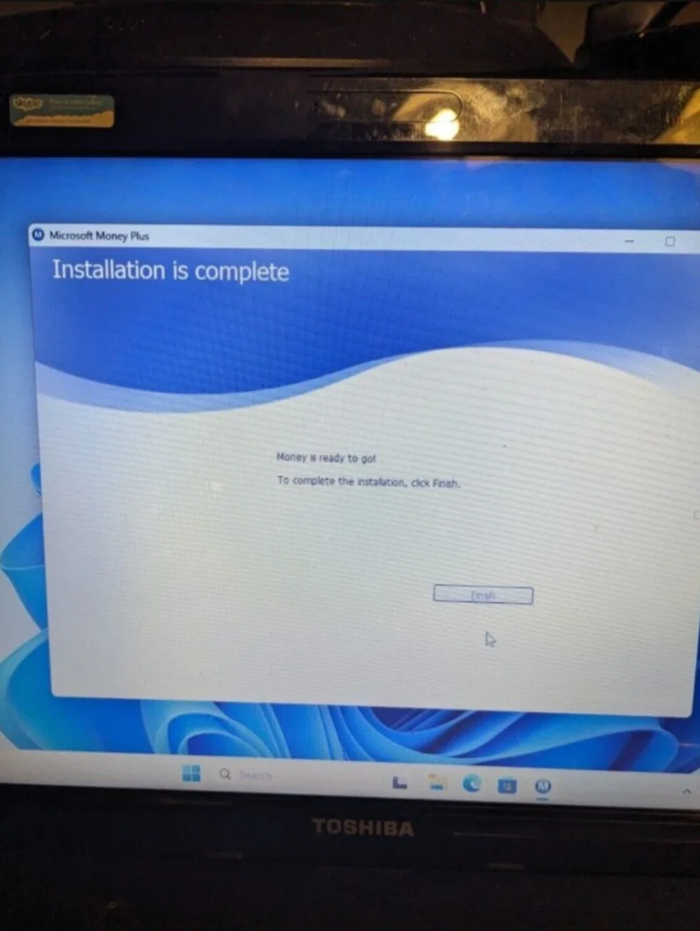 Microsoft Money Plus Deluxe (Windows 11 Compatible)